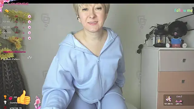 Snapshot of Mia_Wintermood chatting on January 31, 2025, 9:59 am Mia Wintermood online show from January 31, 2025, 9:59 am