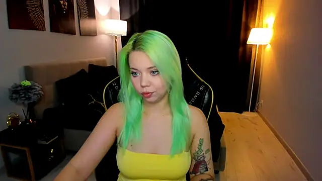 Snapshot of EnergyBunny_1 chatting on February 15, 2026, 7:32 pm EnergyBunny 1 online show from February 15, 2026, 7:32 pm