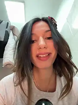 Snapshot of _MiaQueen_ chatting on March 16, 2025, 9:37 pm  MiaQueen  online show from March 16, 2025, 9:37 pm