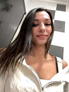 Snapshot of _MiaQueen_ chatting on October 4, 2025, 7:23 pm  MiaQueen  online show from October 4, 2025, 7:23 pm