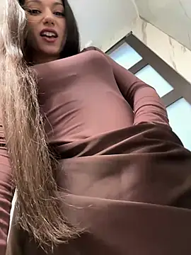 Snapshot of _MiaQueen_ chatting on March 1, 2026, 11:07 pm MiaQueen online show from March 1, 2026, 11:07 pm