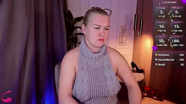 YolandaKiss online show from March 18, 2025, 2:36 am