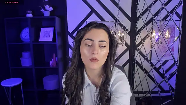 KylieMellow online show from March 5, 2025, 12:22 pm