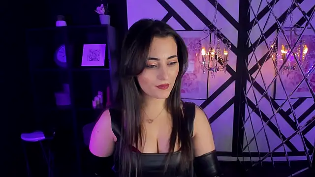 KylieMellow online show from March 19, 2025, 12:01 pm