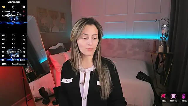 KylieMellow online show from March 28, 2026, 5:29 am