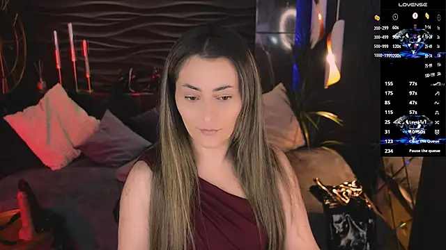 KylieMellow online show from July 10, 2026, 1:58 pm