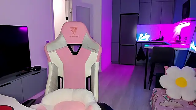 Snapshot of wow_lovie chatting on February 11, 2026, 4:28 am wow lovie online show from February 11, 2026, 4:28 am