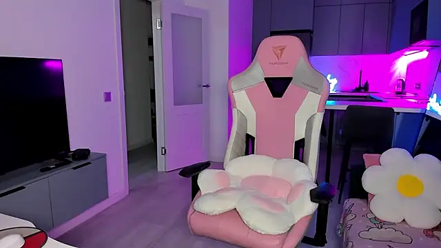 Snapshot of wow_lovie chatting on February 12, 2026, 4:40 am wow lovie online show from February 12, 2026, 4:40 am