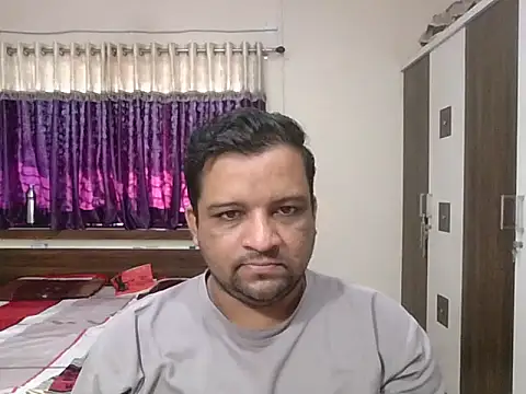 Snapshot of dhruv_love chatting on October 9, 2025, 4:10 am dhruv love online show from October 9, 2025, 4:10 am