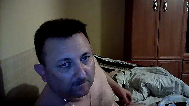 Novy73 online show from November 4, 2025, 10:42 pm