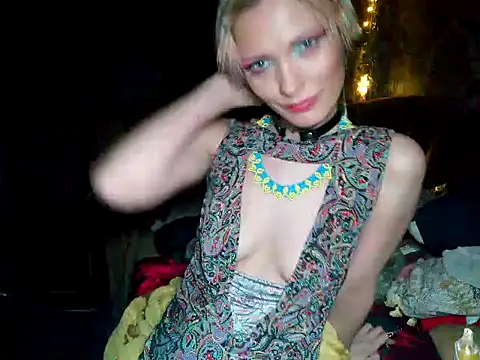 Snapshot of WildMissNiks chatting on December 23, 2024, 1:45 pm WildMissNiks online show from December 23, 2024, 1:45 pm