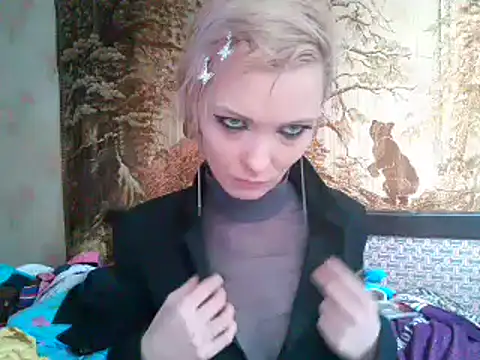 Snapshot of WildMissNiks chatting on March 5, 2025, 11:06 am WildMissNiks online show from March 5, 2025, 11:06 am