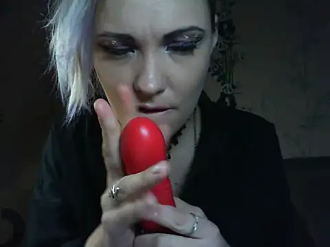 Snapshot of WildMissNiks chatting on April 19, 2026, 10:03 am WildMissNiks online show from April 19, 2026, 10:03 am
