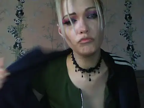 Snapshot of WildMissNiks chatting on May 9, 2026, 7:24 am WildMissNiks online show from May 9, 2026, 7:24 am