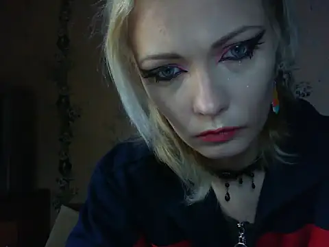 Snapshot of WildMissNiks chatting on May 11, 2026, 7:03 am WildMissNiks online show from May 11, 2026, 7:03 am