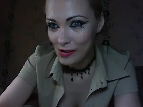 Snapshot of WildMissNiks chatting on May 14, 2026, 7:15 am WildMissNiks online show from May 14, 2026, 7:15 am