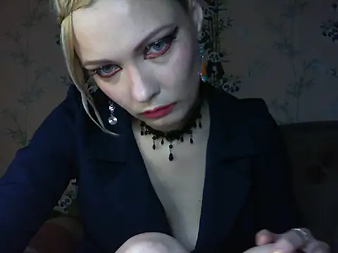 Snapshot of WildMissNiks chatting on May 20, 2026, 7:36 am WildMissNiks online show from May 20, 2026, 7:36 am