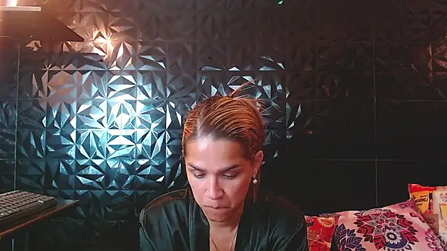 Snapshot of PINK__LOLA1 chatting on June 11, 2026, 2:53 am PINK LOLA1 online show from June 11, 2026, 2:53 am