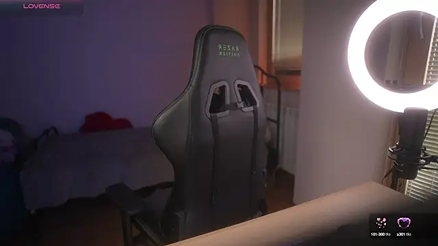 Snapshot of Emberella_ chatting on March 16, 2025, 3:39 pm Emberella online show from March 16, 2025, 3:39 pm