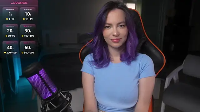 Snapshot of Emberella_ chatting on October 2, 2025, 4:14 pm Emberella online show from October 2, 2025, 4:14 pm