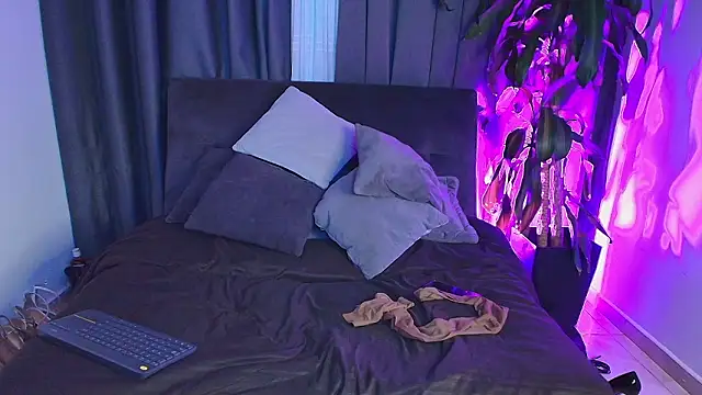 Aliciawonderxx online show from March 1, 2026, 11:18 pm