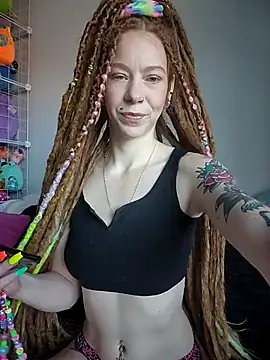 LucidLucy online show from February 24, 2026, 3:32 pm