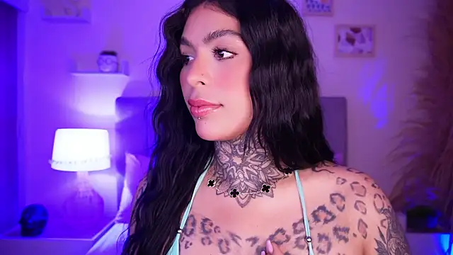 curvyliciousss online show from January 12, 2025, 8:14 pm