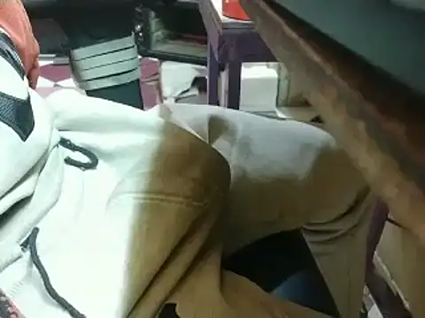 Snapshot of growing20yo chatting on January 17, 2025, 10:01 pm growing20yo online show from January 17, 2025, 10:01 pm