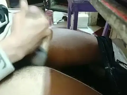 Snapshot of growing20yo chatting on January 20, 2025, 12:46 am growing20yo online show from January 20, 2025, 12:46 am