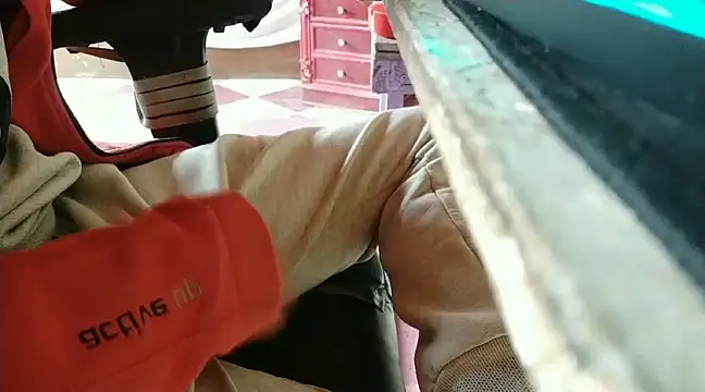 Snapshot of growing20yo chatting on February 4, 2025, 8:13 am growing20yo online show from February 4, 2025, 8:13 am