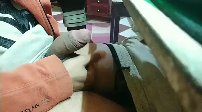 Snapshot of growing20yo chatting on February 7, 2025, 11:24 pm growing20yo online show from February 7, 2025, 11:24 pm