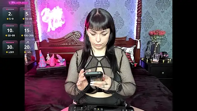 Snapshot of BettyNoir chatting on November 26, 2025, 8:15 am BettyNoir online show from November 26, 2025, 8:15 am