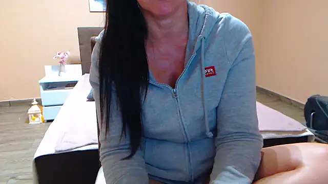 Snapshot of Gia888888 chatting on December 3, 2024, 12:57 am Gia888888 online show from December 3, 2024, 12:57 am