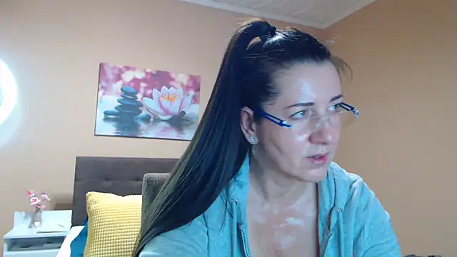 Snapshot of Gia888888 chatting on January 27, 2025, 6:09 pm Gia888888 online show from January 27, 2025, 6:09 pm