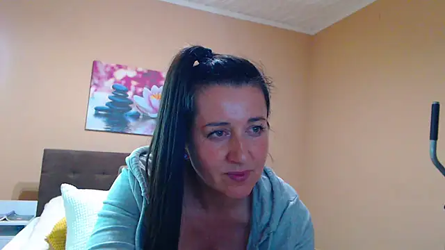 Snapshot of Gia888888 chatting on March 22, 2025, 9:10 pm Gia888888 online show from March 22, 2025, 9:10 pm