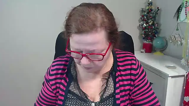 Adelewildx online show from January 14, 2025, 5:30 am