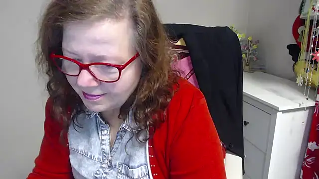 Adelewildx online show from February 12, 2025, 4:23 am