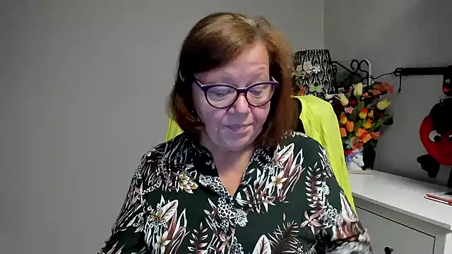 Snapshot of Adelewildx chatting on July 8, 2026, 2:38 am Adelewildx online show from July 8, 2026, 2:38 am