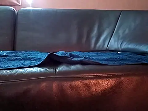 Snapshot of OliverBerlinSucht chatting on December 3, 2025, 9:35 pm OliverBerlinSucht online show from December 3, 2025, 9:35 pm