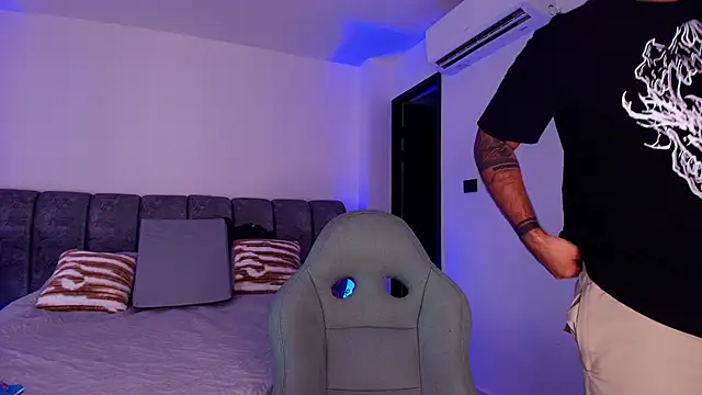 mister miike online show from November 26, 2025, 3:07 am