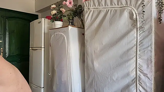 MariaOld online show from May 25, 2026, 1:39 pm