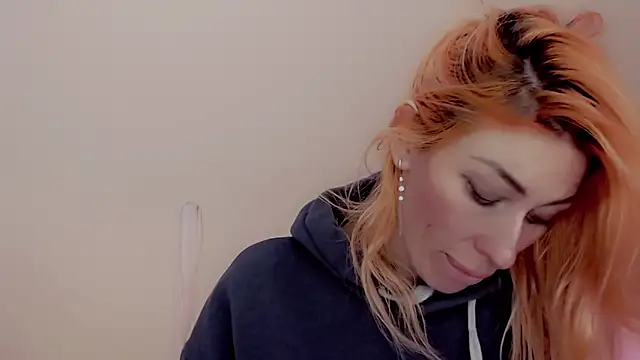 AnnieGOld  online show from January 6, 2025, 9:19 am