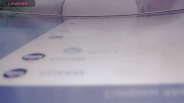 AnnieGOld  online show from October 20, 2025, 7:14 pm