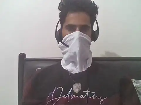 dreamtoungelick69 online show from November 3, 2025, 4:19 pm