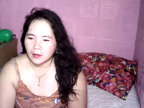 Snapshot of hotpusie_4u chatting on September 23, 2025, 12:46 am hotpusie 4u online show from September 23, 2025, 12:46 am