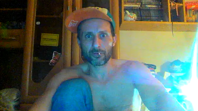 Snapshot of FireFox_Feel chatting on March 22, 2025, 12:39 am FireFox Feel online show from March 22, 2025, 12:39 am