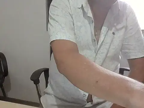 niceguyjr online show from October 5, 2025, 9:02 pm