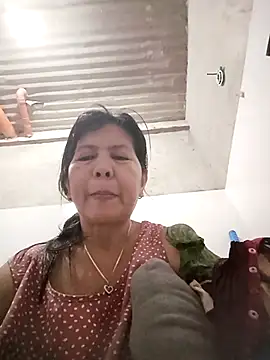 TropicalFlower online show from April 8, 2026, 10:15 am