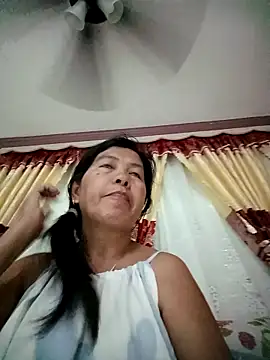 TropicalFlower online show from April 9, 2026, 8:47 pm