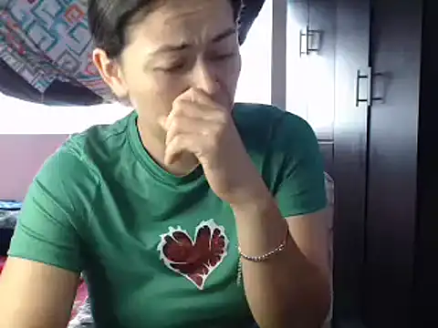 mayhott2 online show from February 2, 2025, 4:54 pm